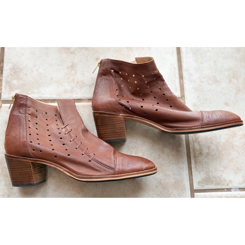 Brown Leather Perforated Ankle Boots Back‎ Zip Stacked Heel Size 11 - Picture 2 of 7